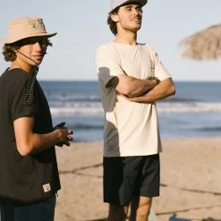 T-SHIRT MANERA POCKET ALMOND